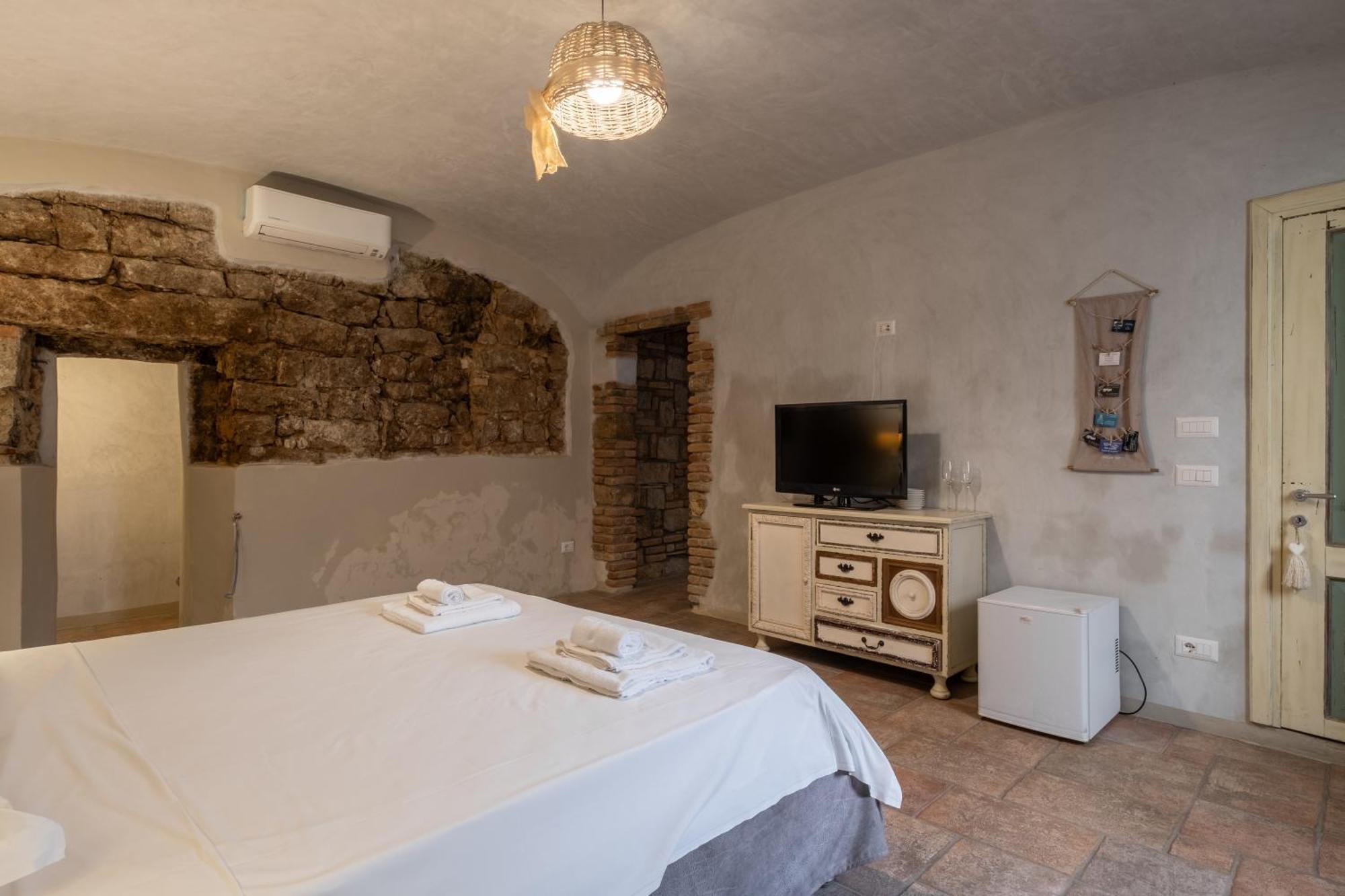 Dimoras Dimore Nel Cuore Di Olbia Ngoại thất bức ảnh